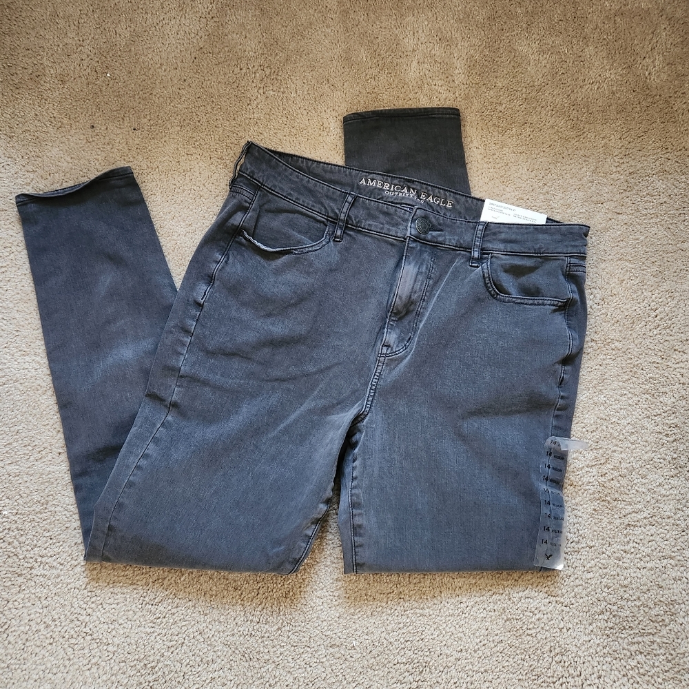 NWT American Eagle Outfitters Hi-Rise Jeggings, size 14